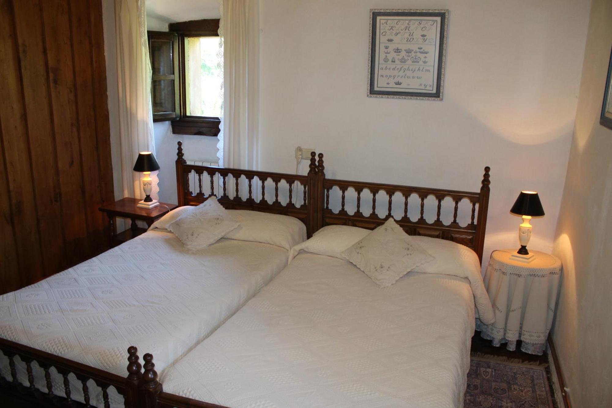 Casona De Trevino Guest House Cosgaya Exterior photo