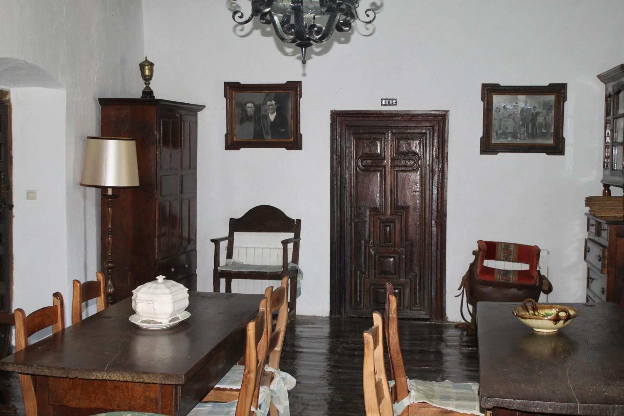 Casona De Trevino Guest House Cosgaya Exterior photo