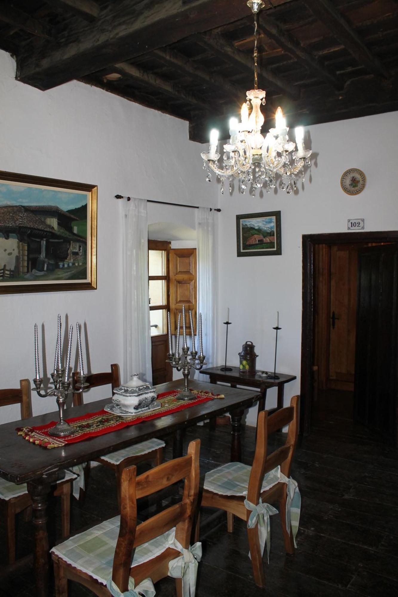Casona De Trevino Guest House Cosgaya Exterior photo