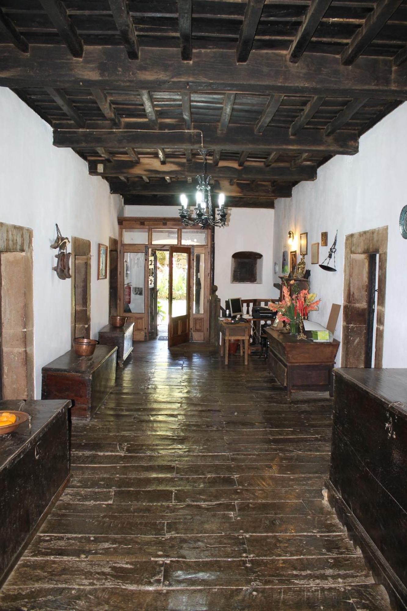 Casona De Trevino Guest House Cosgaya Exterior photo